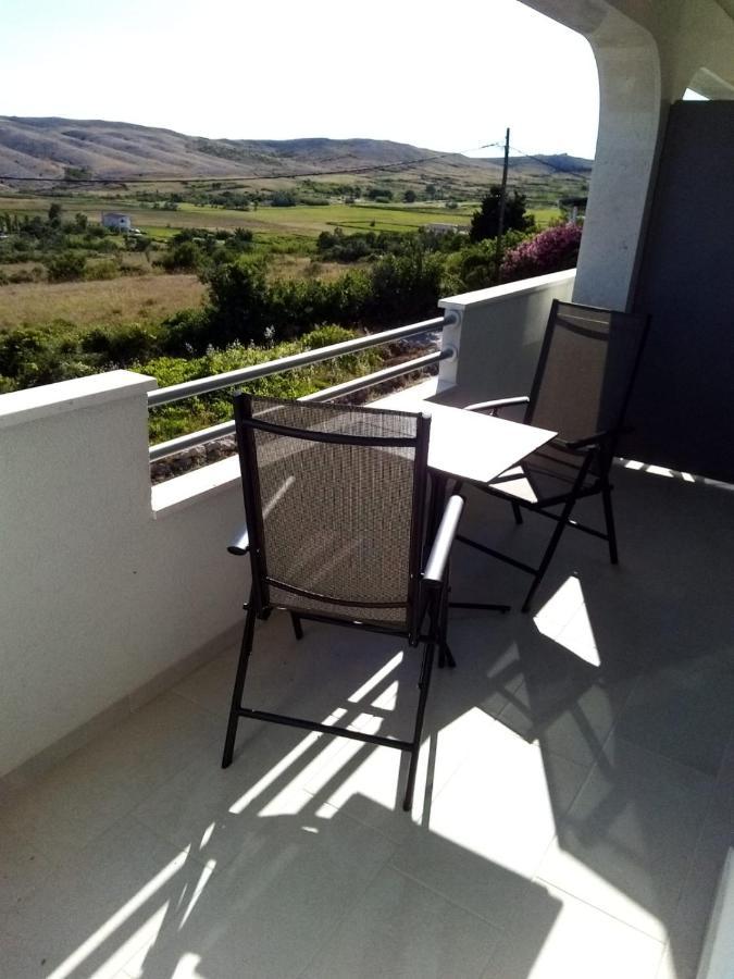 Apartmani Sol Vlasici Pag Town Exterior photo